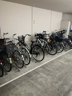 【駐車場】 | 屋根付きの駐輪場があります(^^)/