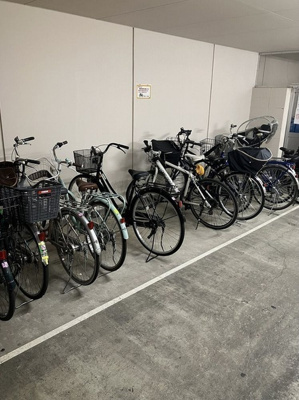 【駐車場】 | 新板橋ビューハイツ　13375 | 屋根付きの駐輪場があります(^^)/