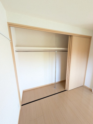 洋室にはクローゼットあります