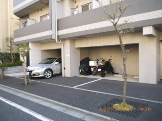 【駐車場】