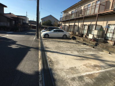 【駐車場】 | ハイム馬乗 | 車をお持ちの方に嬉しい駐車場付きの物件です