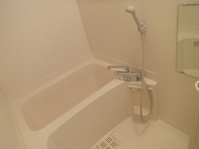 レジデンス落合Bの浴室