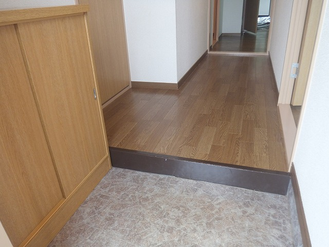 レジデンス落合Bの玄関