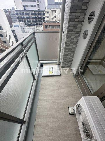 エスリード南森町ラグシスのバルコニー