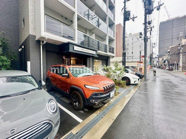 エスリード南森町ラグシスの駐車場