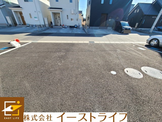 平豊間第7の駐車場|5号棟の駐車場です。舗装されていて、前面道路にも出やすいです！2024.1.17撮影