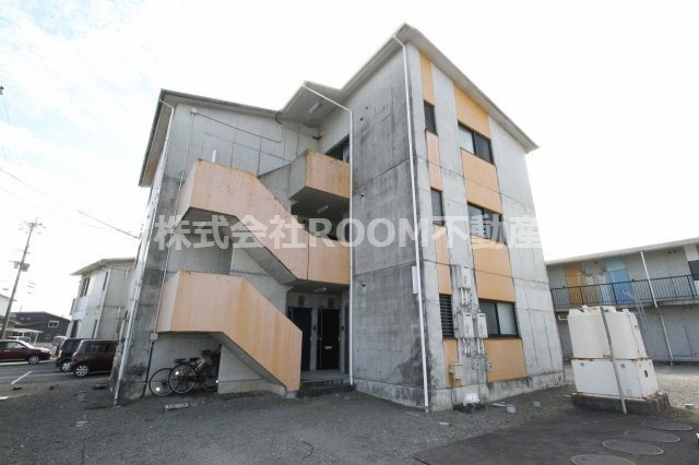 センチュリー21金田　F棟