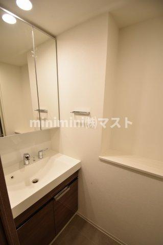 ルネフラッツ谷町四丁目の洗面所