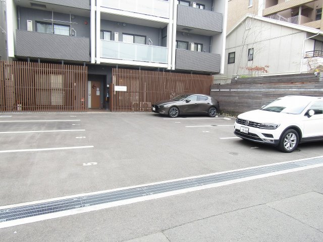 山崎マンション15の駐車場