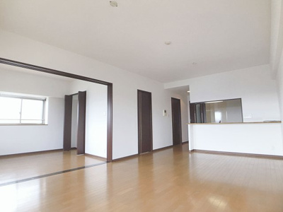 【居間・リビング】 | Hill Palace IKAI【名古屋市賃貸・宅配ボックス】