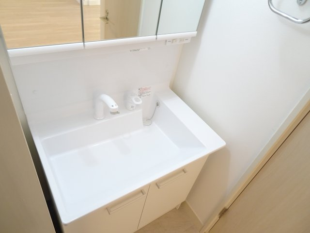 三城ハイツの独立洗面台