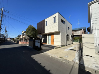 【前面道路含む現地写真】 | 前面道路含む現地写真です