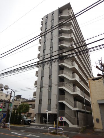 プレサンスロジェ町屋の外観
