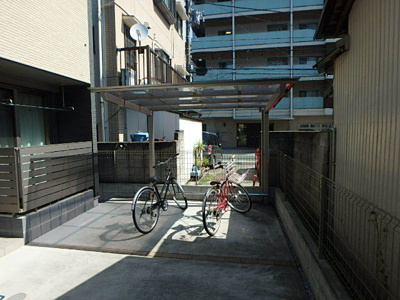 屋根付き駐輪場
