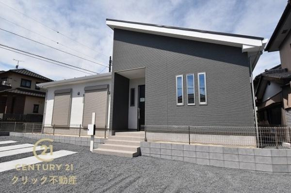 ケイアイフィット　ひたちなか市馬渡　2期 　限定１棟！の外観|勝田駅車15分。前渡小徒歩22分、第三中徒歩33分。 昭和通り近くの閑静な住宅地。周辺環境充実で生活利便性◎ 人気の平屋建ては子育て世代にもシニア世代にもおすすめです！