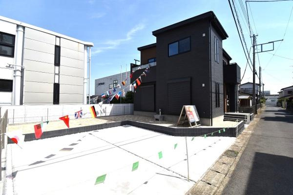 いろどりアイタウン　水戸市笠原町　22-P1の駐車場|駐車場は十分なスペース。ご夫婦それぞれ車をご所有の場合や、親戚や友人などが車で来る際も安心です。
