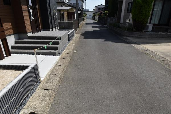 いろどりアイタウン　水戸市笠原町　22-P1の前面道路含む現地写真|現地撮影（2023年6月）
