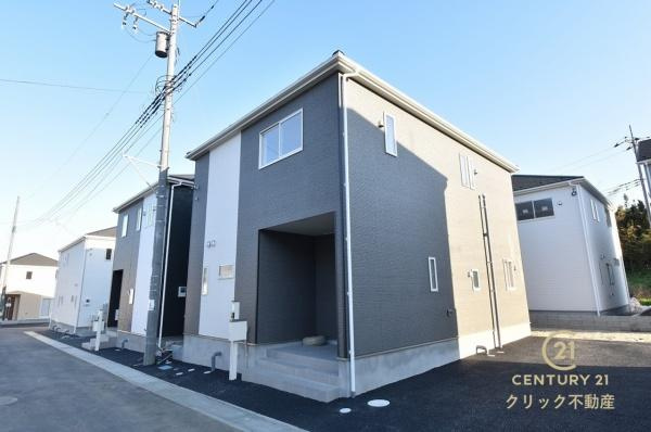 Cradlegarden　 日立市相田町　第5　10の外観|小木津駅まで車9分。田尻小徒歩20分、日高中徒歩29分。 国道6号へのアクセス良好で通勤通学、お買い物に便利。 新築分譲全15棟。並列駐車可能です。