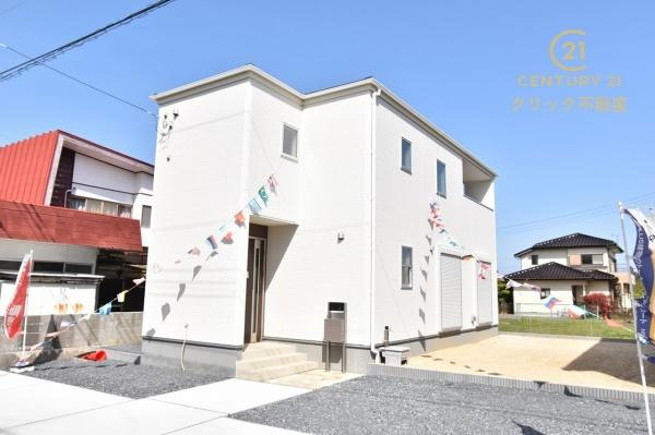 リーブルガーデン 　高萩市高萩　6期　限定１棟！の外観|高萩駅車6分。秋山小徒歩17分、秋山中徒歩7分。 閑静な住宅地。南庭で陽当り暖か♪ 季節の移ろいが感じられる緑豊かな環境でのびのびスローライフ気分も素敵です！