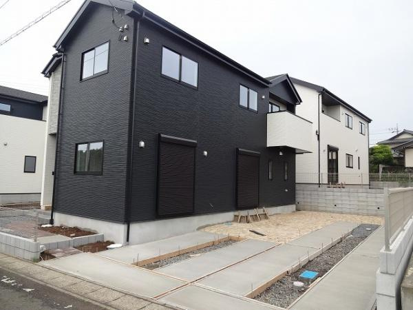 ケイアイフィット　那珂市菅谷　8期 　5の駐車場|駐車場は十分なスペース。ご夫婦それぞれ車をご所有の場合や、親戚や友人などが車で来る際も安心です。
