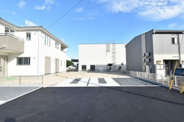 ケイアイB-H　笠間市旭町　1期 　3の駐車場|駐車場は十分なスペース。ご夫婦それぞれ車をご所有の場合や、親戚や友人などが車で来る際も安心です。
