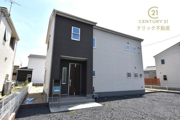 リーブルガーデン 　那珂市瓜連　3期　1の外観|瓜連駅徒歩7分。瓜連小徒歩15分、瓜連中徒歩4分。 118号へのアクセス良好で通勤、お買い物に便利。 広い南庭も魅力ののびのびとした環境です。陽当り暖かでスローライフ気分も楽しめそうです♪