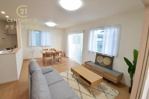 ハートフルタウン 　笠間市旭町　8期　1の外観|友部駅まで車9分。友部第二小徒歩15分、友部第二中徒歩18分。 閑静な住宅地。周辺環境充実で生活利便性◎ 並列駐車3台可能。開放的な角地です。