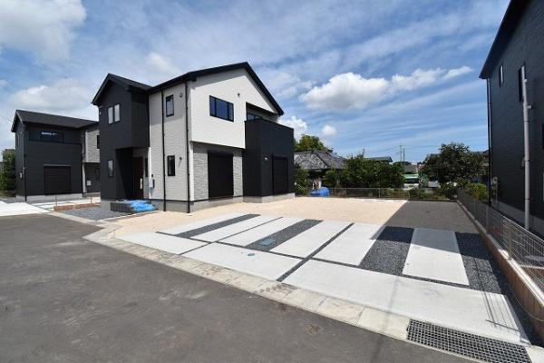 ケイアイフィット　ひたちなか市東石川　5期 　4の駐車場|駐車場は十分なスペース。ご夫婦それぞれ車をご所有の場合や、親戚や友人などが車で来る際も安心です。
内覧可能です。ご予約はHPから、またお電話でもお気軽にどうぞ。

