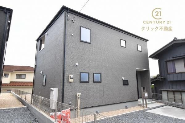 リーブルガーデン 　日立市東大沼町　10期　1の外観|大甕駅車5分。大沼小徒歩15分、泉丘中徒歩14分。 245号へのアクセス良好で通勤、お買い物にも便利。 敷地面積ゆったり、南庭も魅力です♪並列駐車３台可能です。