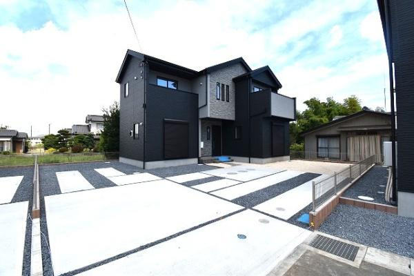 ケイアイフィット　ひたちなか市東石川　5期 　2の駐車場|駐車場は十分なスペース。ご夫婦それぞれ車をご所有の場合や、親戚や友人などが車で来る際も安心です。
内覧可能です。ご予約はHPから、またお電話でもお気軽にどうぞ。

