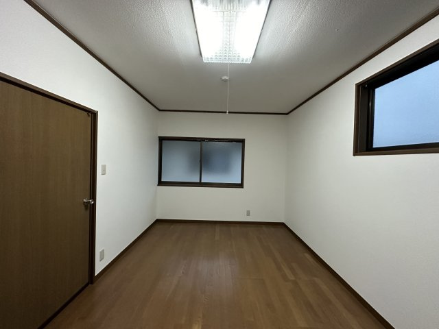 面影2丁目　戸建ての洋室