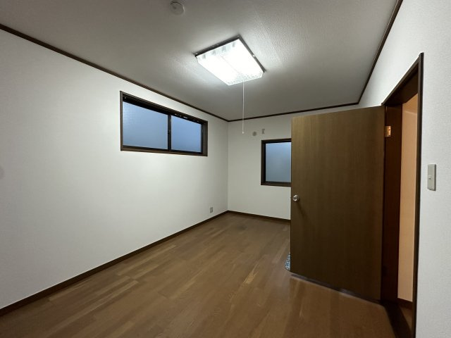 面影2丁目　戸建ての洋室