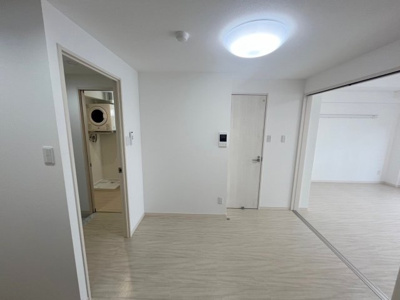 【居間・リビング】 | クレステージ北谷 | ※退去前の為、新築時の写真になっております