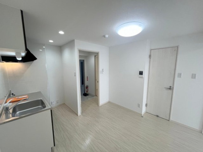 【居間・リビング】 | クレステージ北谷 | ※退去前の為、新築時の写真になっております