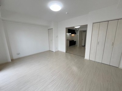 【洋室】 | クレステージ北谷 | ※退去前の為、新築時の写真になっております