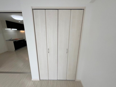 【玄関】 | クレステージ北谷 | ※退去前の為、新築時の写真になっております