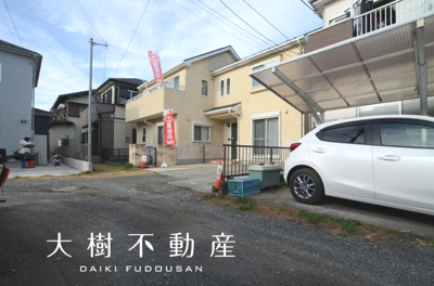 【前面道路含む現地写真】 | 海老名市中新田３丁目　二世帯中古戸建て　【仲介手数料無料】