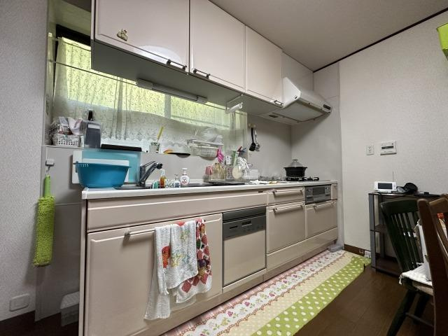八頭郡八頭町稲荷中古戸建のキッチン