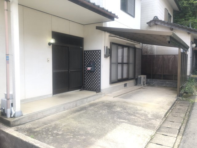 高屋　中古戸建　4LDKの駐車場|駐車場