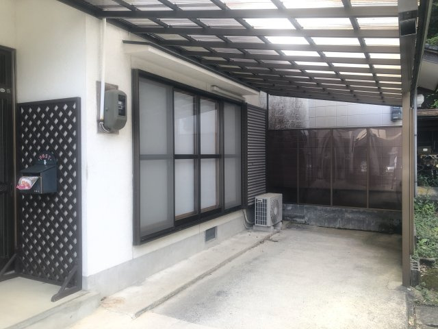 高屋　中古戸建　4LDKのその他|駐車場