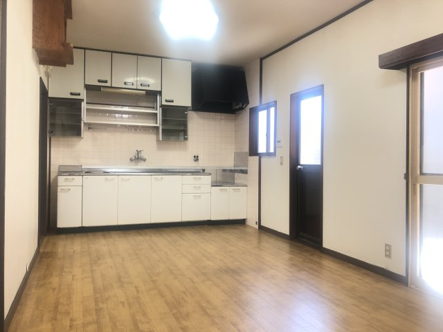 高屋　中古戸建　4LDKのキッチン|ダイニングキッチン