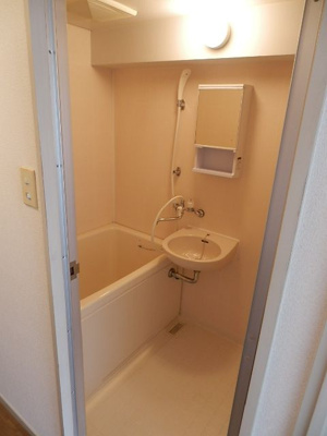 【洗面所】 | クリオコートイン原田 | 別号室の写真になります。現況優先。