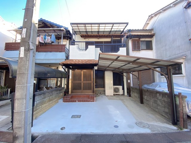 山中田町貸家の外観