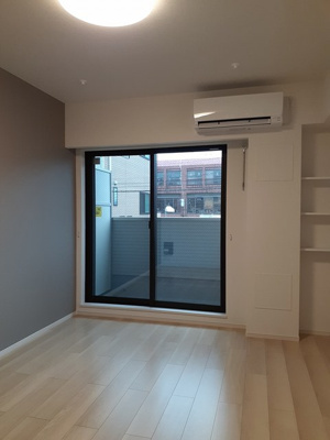 【居間・リビング】 | スリール・ダーンジュ | その他設備