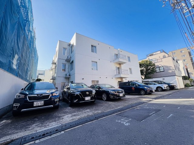 チュリス代々木B棟の外観