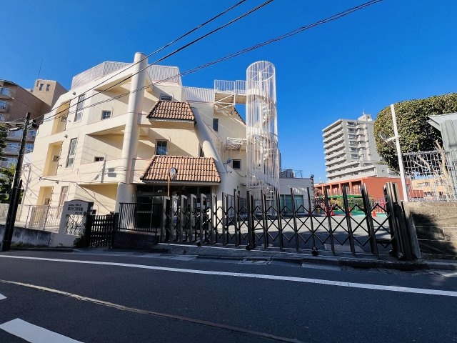 チュリス代々木B棟の外観