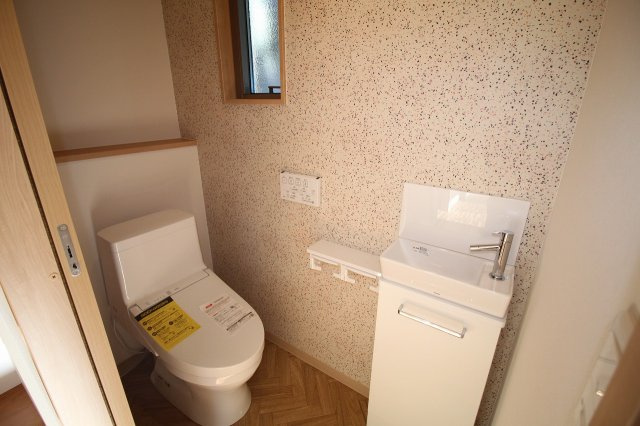 竹島町　中古戸建　（未入居物件）のトイレ|1F