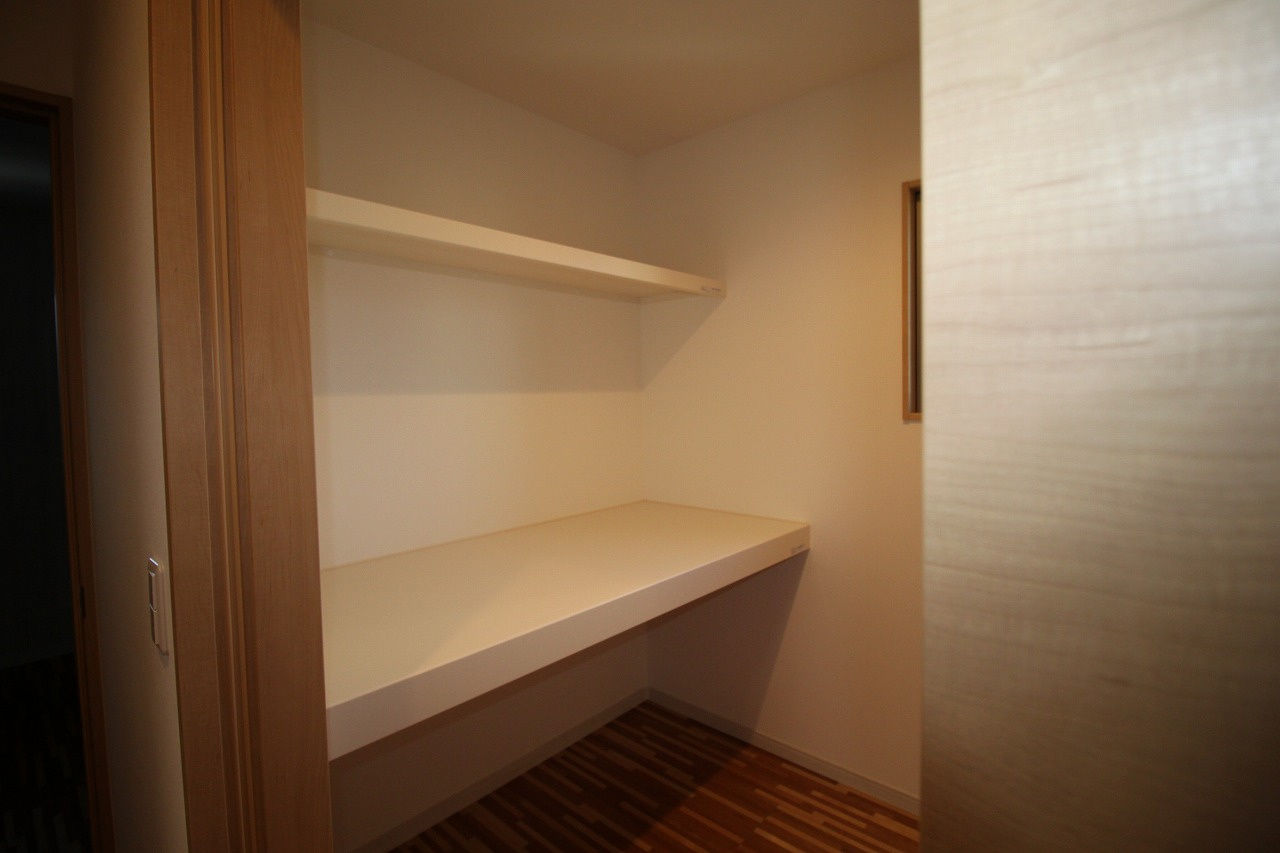 竹島町　中古戸建　（未入居物件）の収納|2F　北の部屋　納戸　3.0帖