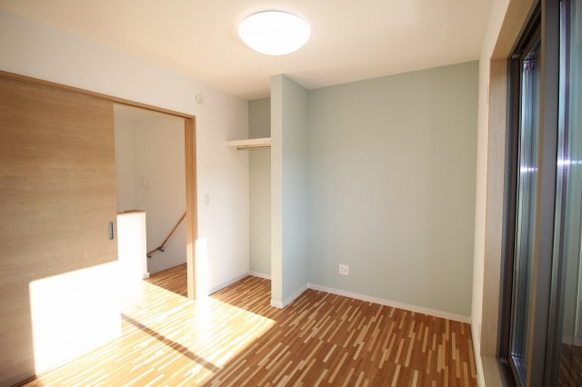 竹島町　中古戸建　（未入居物件）の洋室|2F　南東の部屋　東側　4.5帖　4.5帖