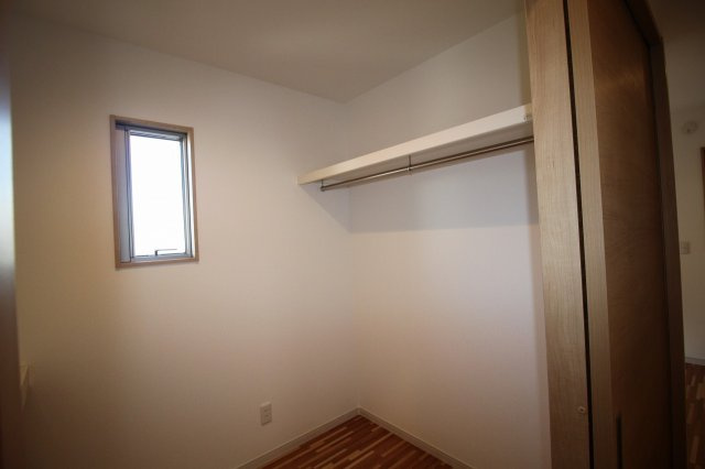 竹島町　中古戸建　（未入居物件）の収納|2F　北の部屋　納戸　3.0帖